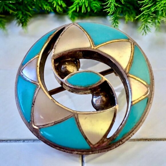 Vintage Brooch OR Pendant inlaid Turquoise MOP Southwesern Round Circle - Picture 3 of 7